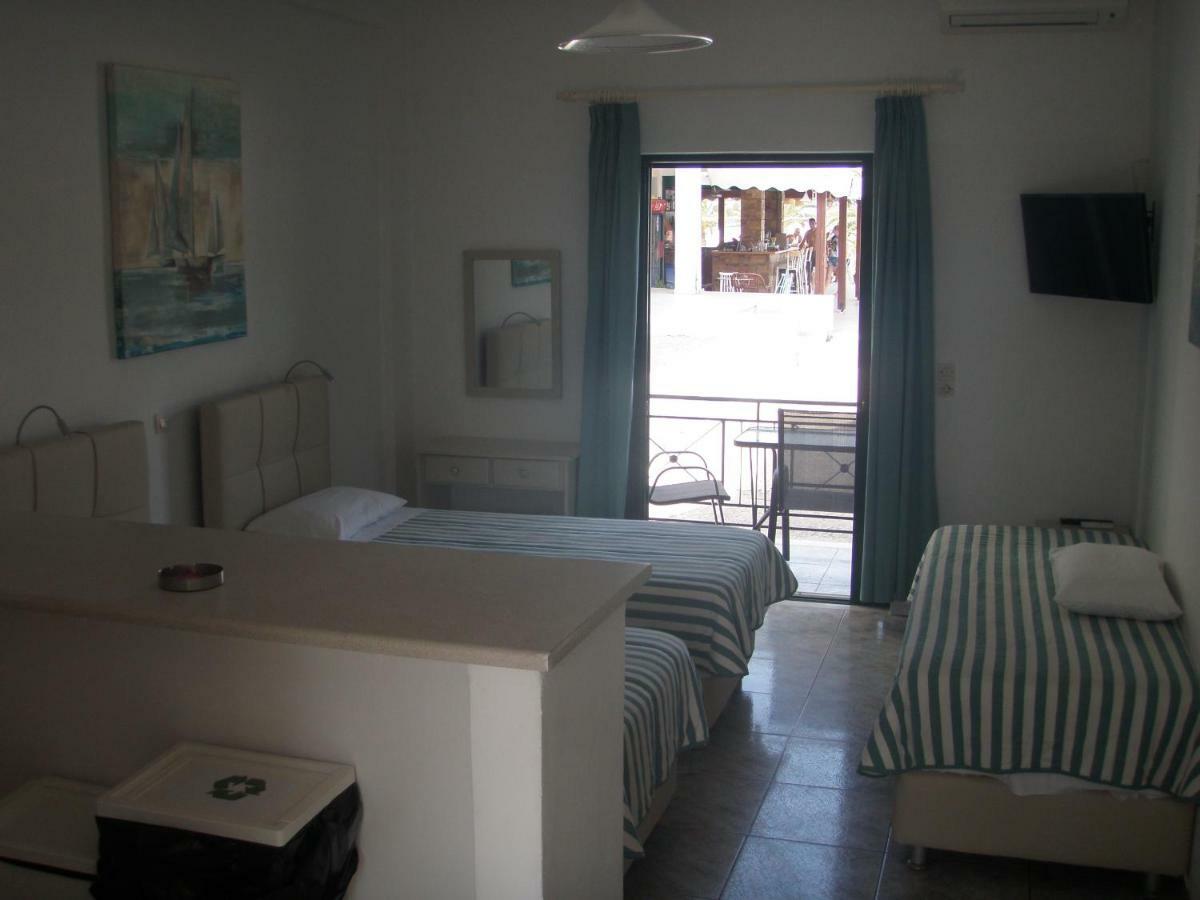 Umbrella Beach Apartments 卡沃斯 外观 照片